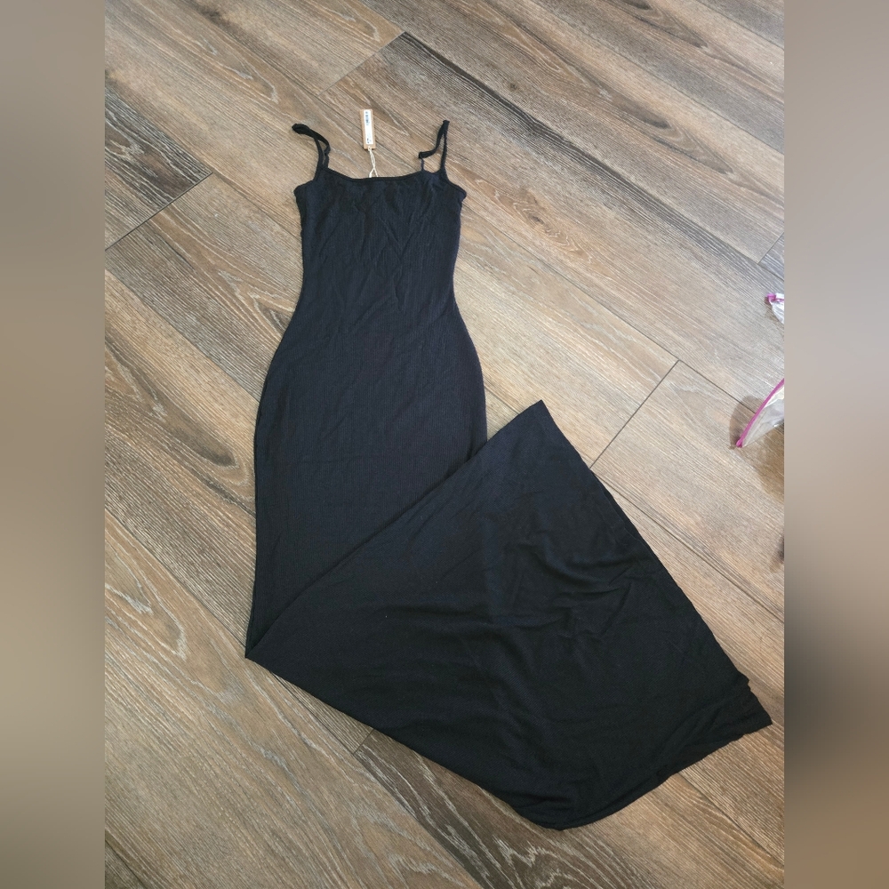 SKIMS ONYX SOFT LONGE LONG SLIP SIZE S